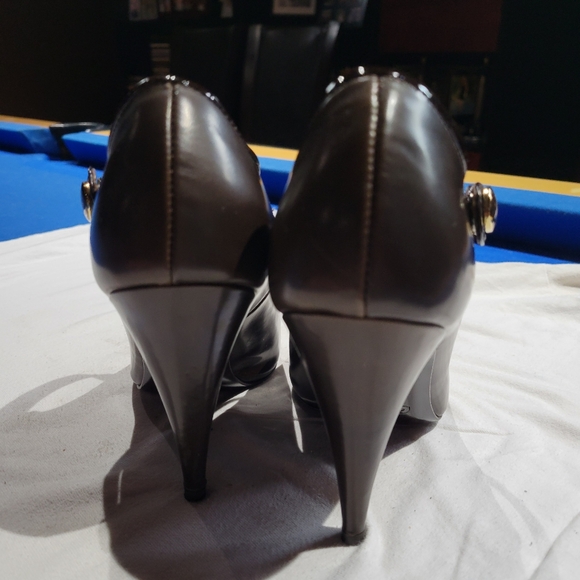 Coach brown leather peep toe Mary Jane's.  SIZE 5 - Picture 8 of 9